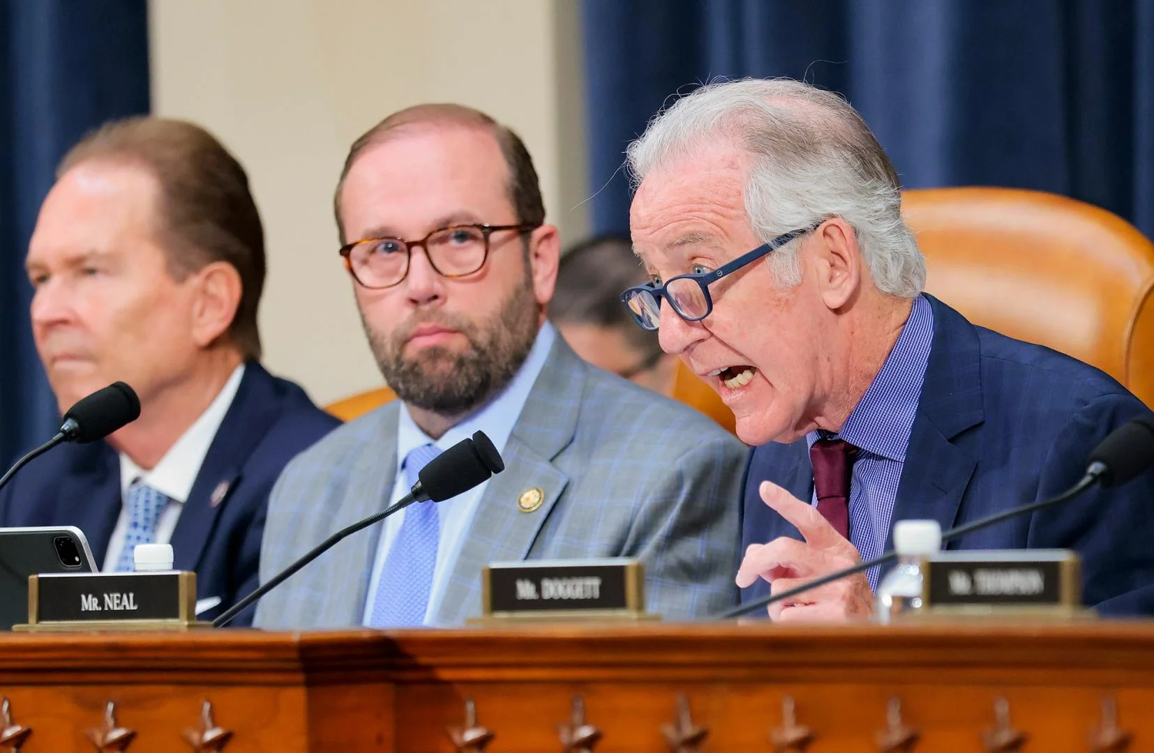 Tax Clarity for Crypto Users: House Committee Advances New Tax Bill