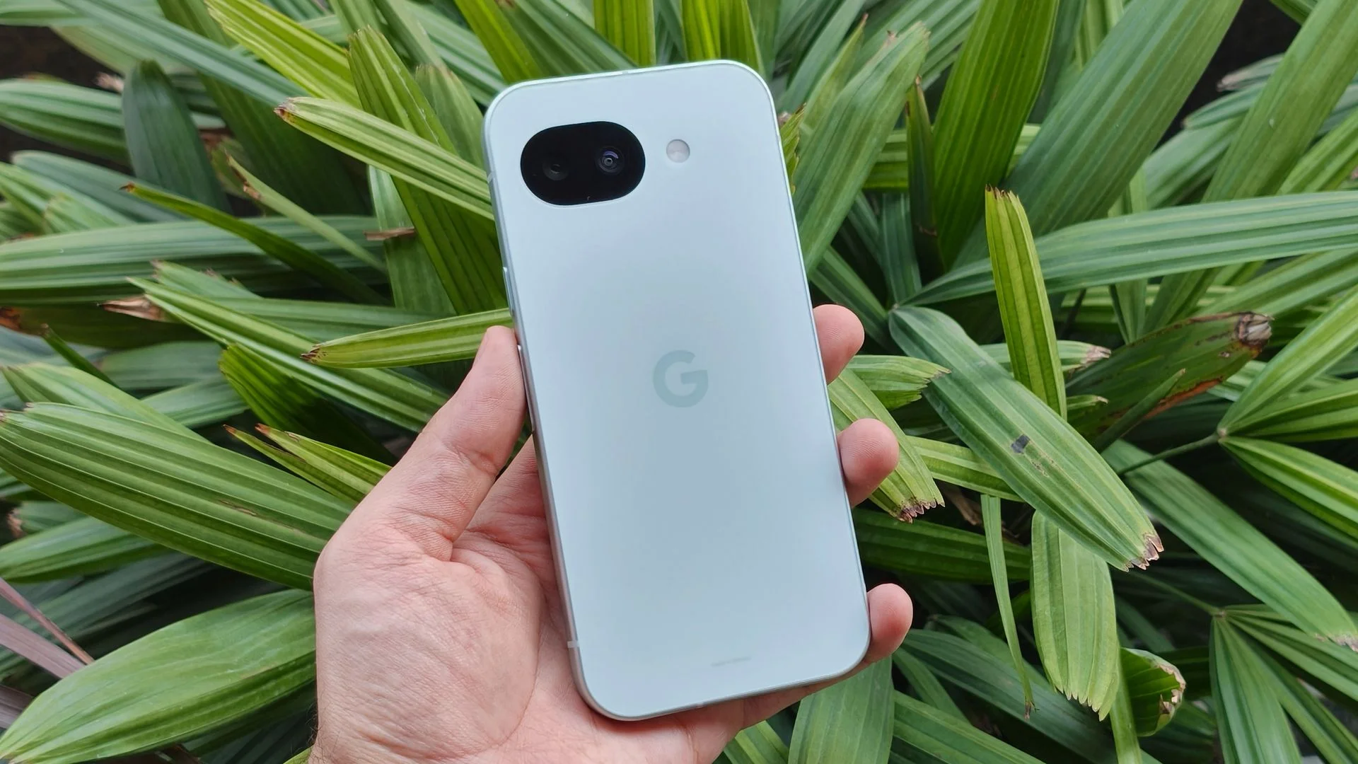 The 'best Android phone for students' just scored another huge discount at Amazon